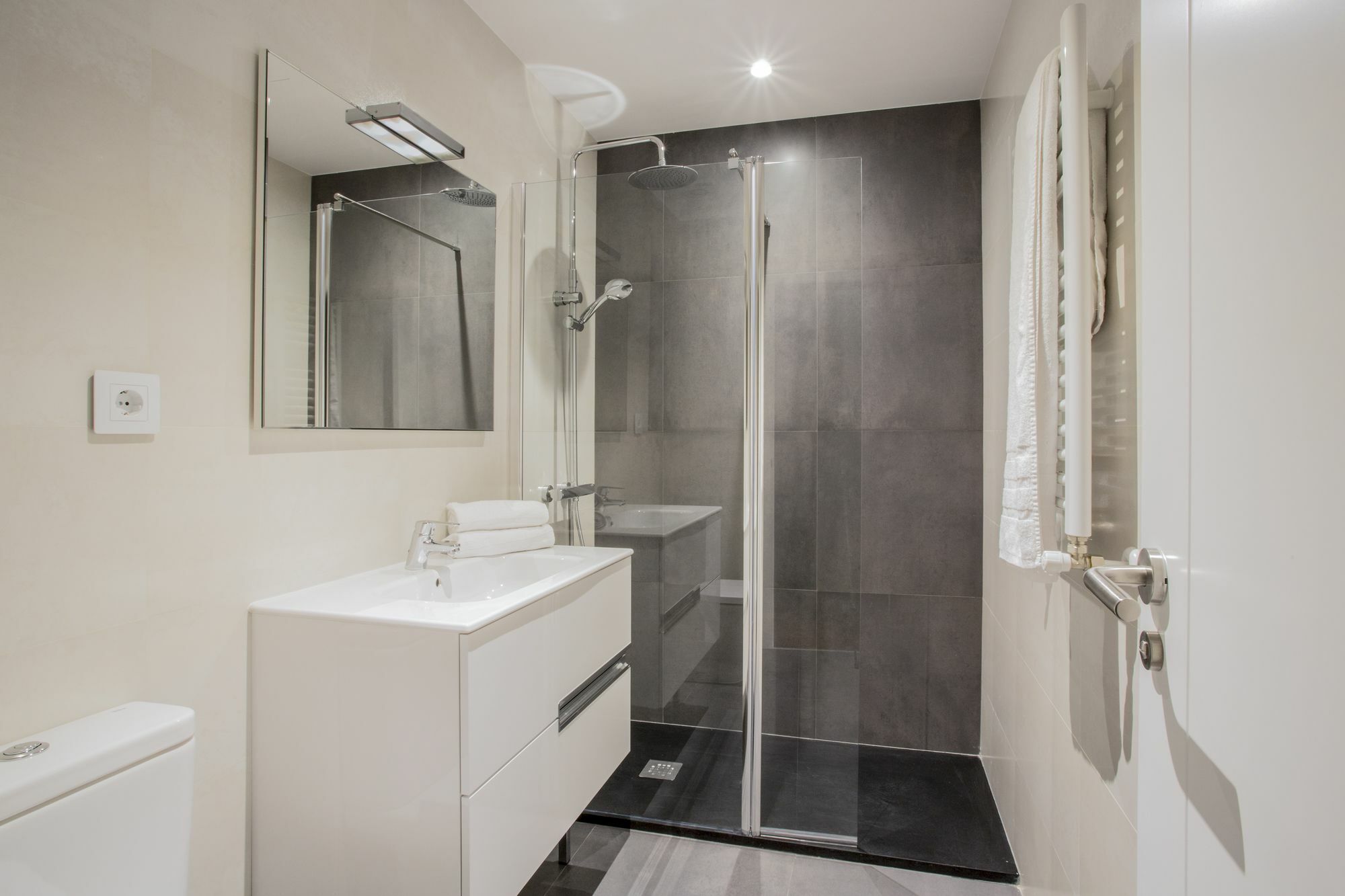 Slow Suites Augusto Madrid Exterior photo