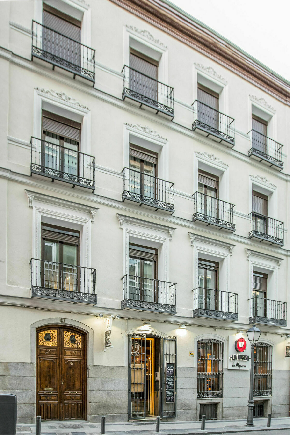 Slow Suites Augusto Madrid Exterior photo